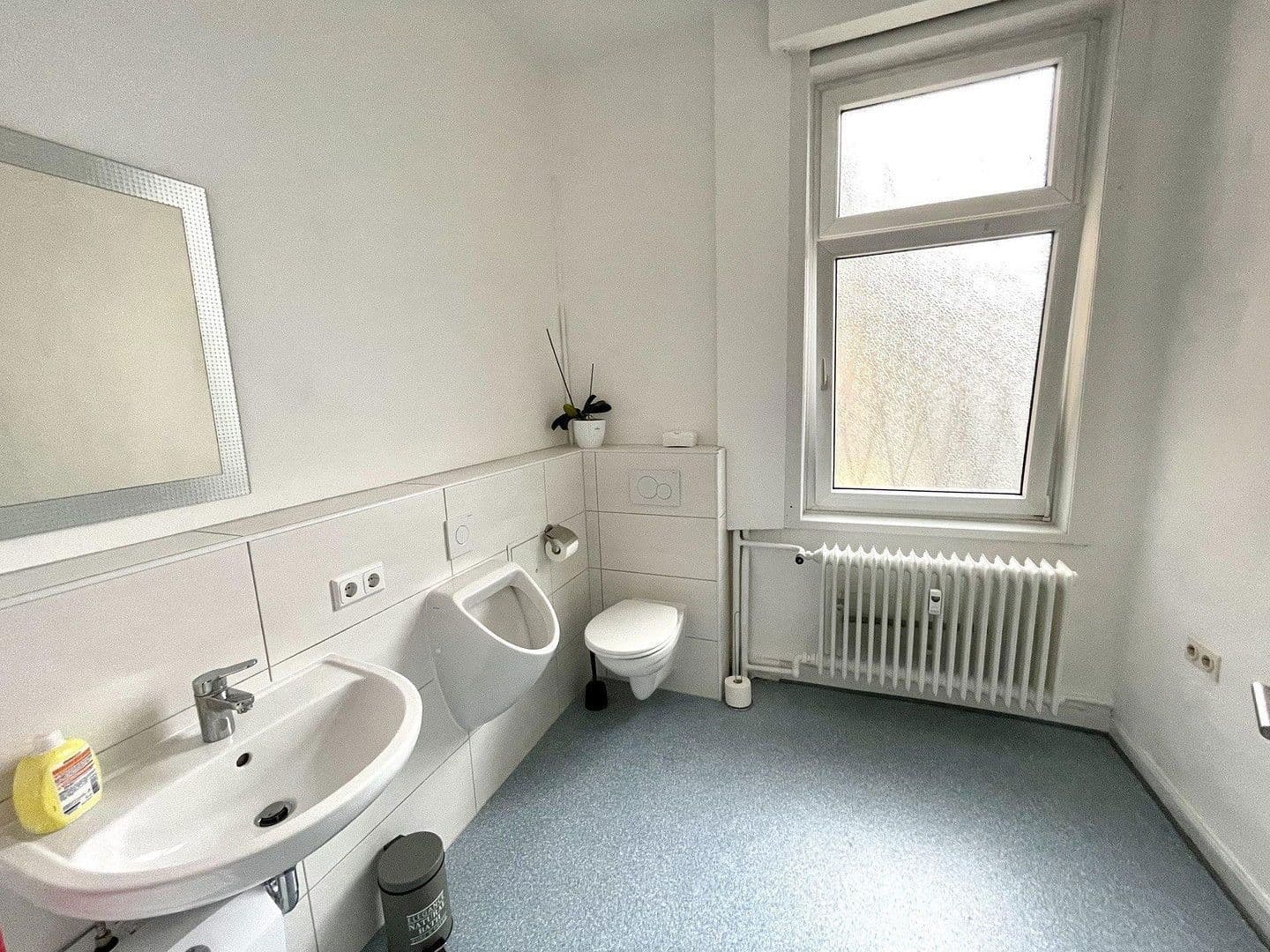 Predaj domu 340 m², pozemek 405 m², Ziegenhainer Straße 3, Homberg (Efze), Hesensko Predaj domu 340 m², pozemek 405 m², Ziegenhainer Straße 3, Homberg (Efze), Hesensko