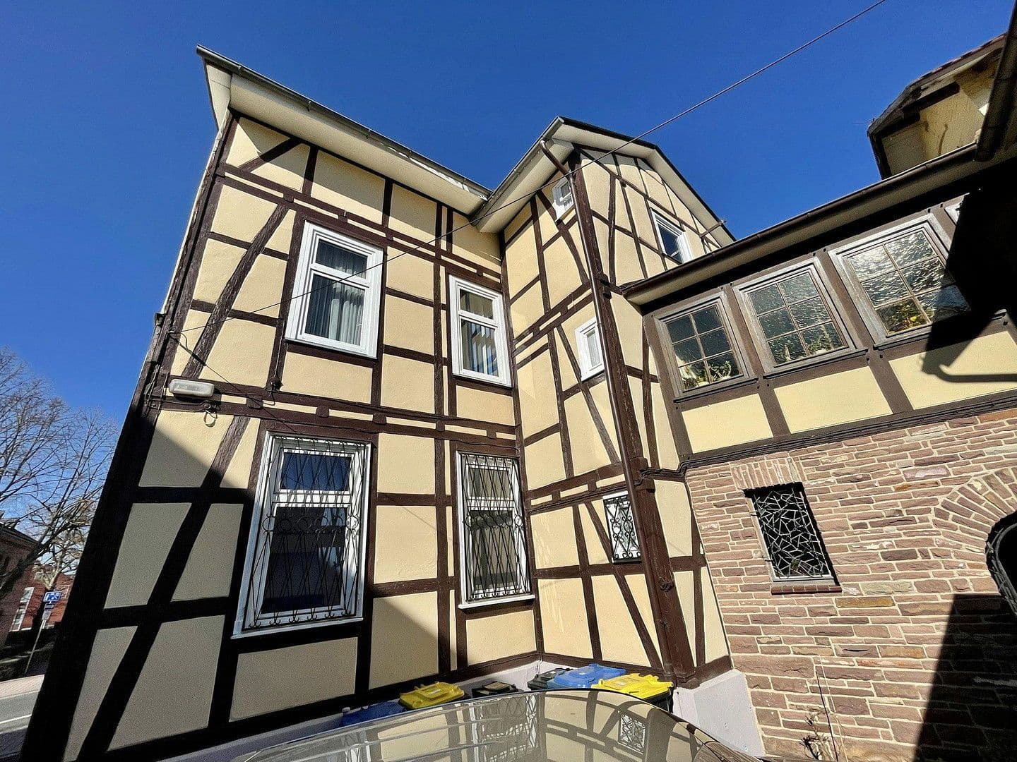 Predaj domu 340 m², pozemek 405 m², Ziegenhainer Straße 3, Homberg (Efze), Hesensko Predaj domu 340 m², pozemek 405 m², Ziegenhainer Straße 3, Homberg (Efze), Hesensko