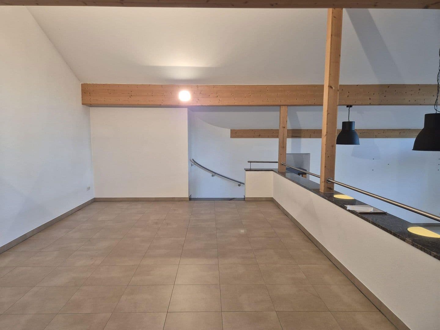 Prenájom kancelárie 150 m², Schwindegg, Bavorsko Prenájom kancelárie 150 m², Schwindegg, Bavorsko