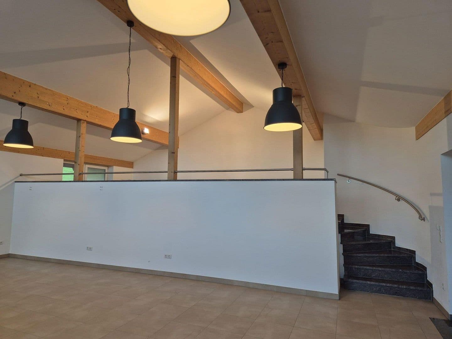 Prenájom kancelárie 150 m², Schwindegg, Bavorsko Prenájom kancelárie 150 m², Schwindegg, Bavorsko