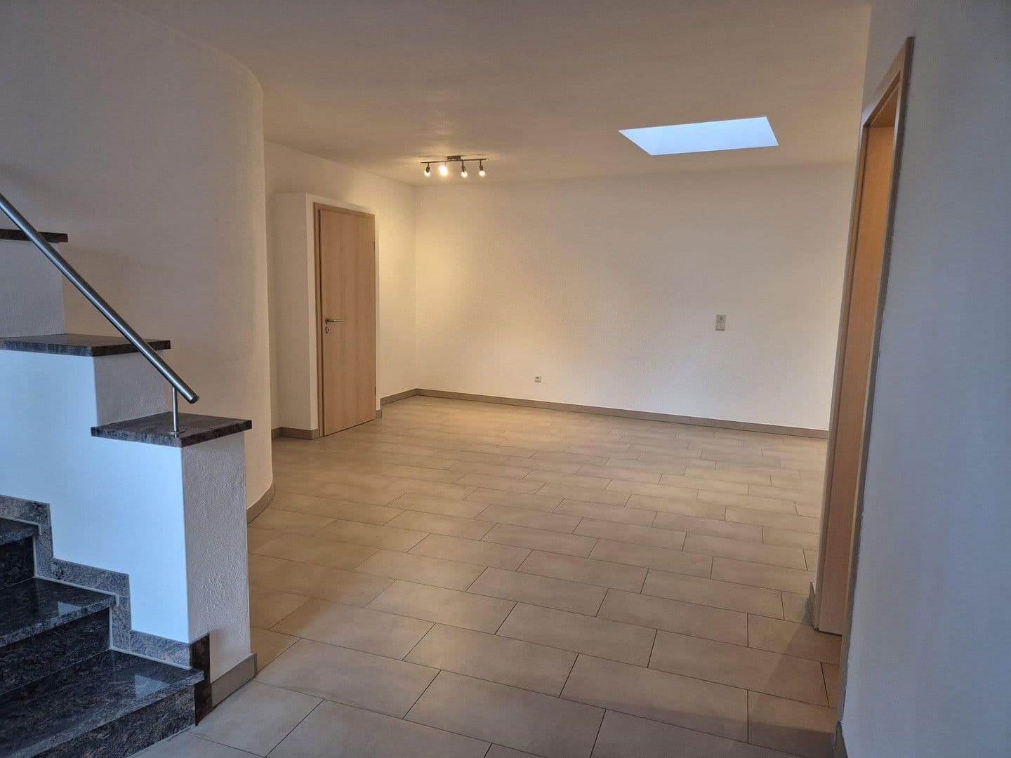 Prenájom kancelárie 150 m², Schwindegg, Bavorsko Prenájom kancelárie 150 m², Schwindegg, Bavorsko