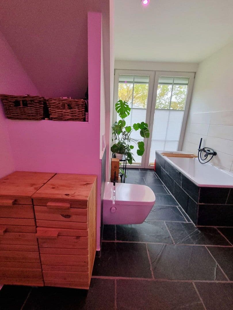 Predaj domu 130 m², pozemek 613 m², Schöneiche bei Berlin, Brandenbursko Predaj domu 130 m², pozemek 613 m², Schöneiche bei Berlin, Brandenbursko