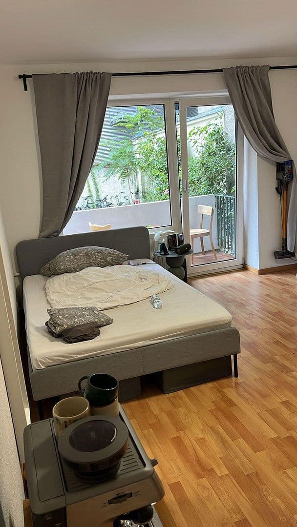 Prenájom bytu 4-izbový 75 m², Moltkestr, Köln, Severné Porýnie - Westfálsko Prenájom bytu 4-izbový 75 m², Moltkestr, Köln, Severné Porýnie - Westfálsko