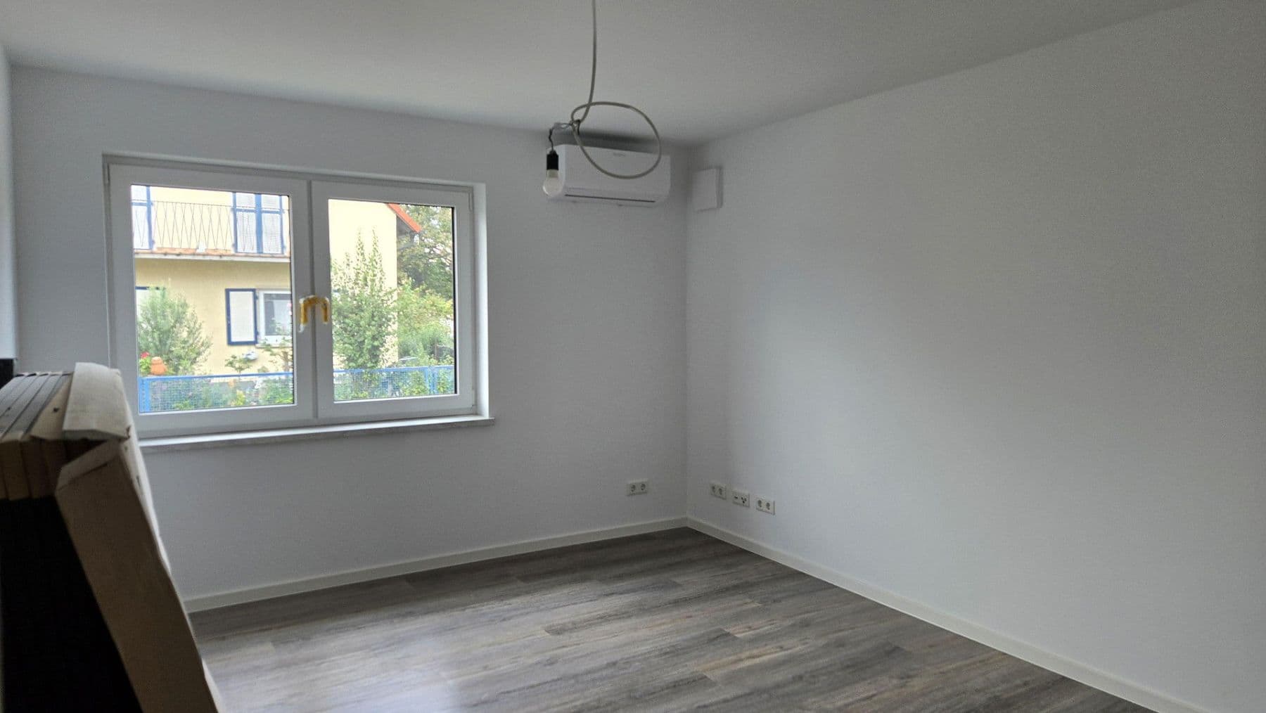 Prenájom domu 80 m², pozemek 370 m², Römerberg, Porýnie-Falcko Prenájom domu 80 m², pozemek 370 m², Römerberg, Porýnie-Falcko