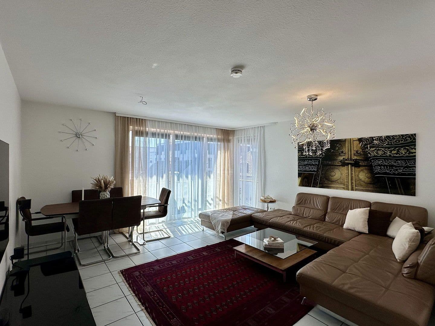 Predaj domu 400 m², pozemek 259 m², Langen, Hesensko Predaj domu 400 m², pozemek 259 m², Langen, Hesensko