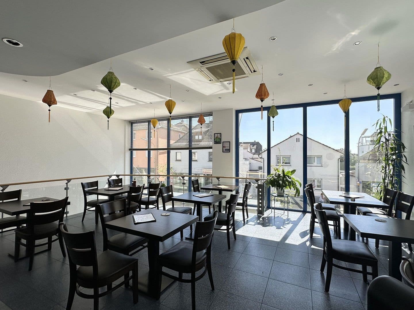 Predaj domu 400 m², pozemek 259 m², Langen, Hesensko Predaj domu 400 m², pozemek 259 m², Langen, Hesensko