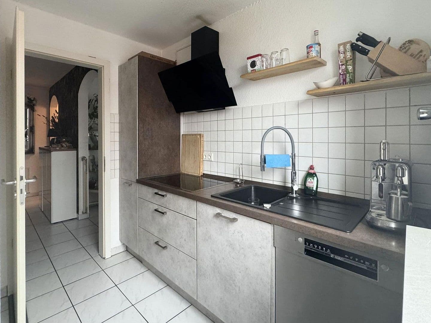 Predaj domu 400 m², pozemek 259 m², Langen, Hesensko Predaj domu 400 m², pozemek 259 m², Langen, Hesensko