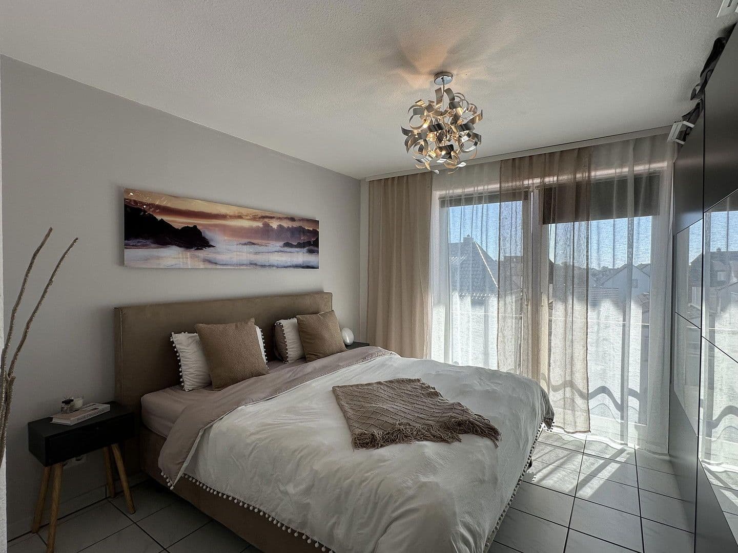 Predaj domu 400 m², pozemek 259 m², Langen, Hesensko Predaj domu 400 m², pozemek 259 m², Langen, Hesensko