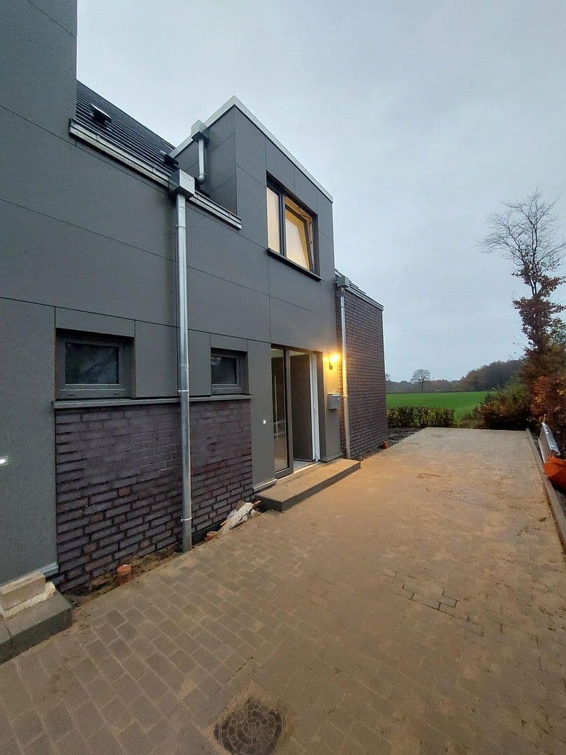 Prenájom domu 117 m², pozemek 248 m², Prisdorf, Šlezvicko-Holštajnsko Prenájom domu 117 m², pozemek 248 m², Prisdorf, Šlezvicko-Holštajnsko