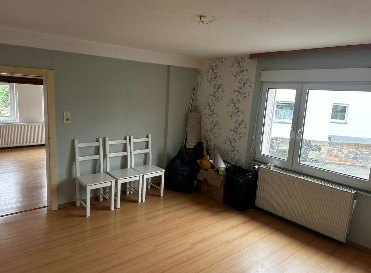 Predaj domu 136 m², pozemek 184 m², Ebsdorfergrund, Hesensko Predaj domu 136 m², pozemek 184 m², Ebsdorfergrund, Hesensko