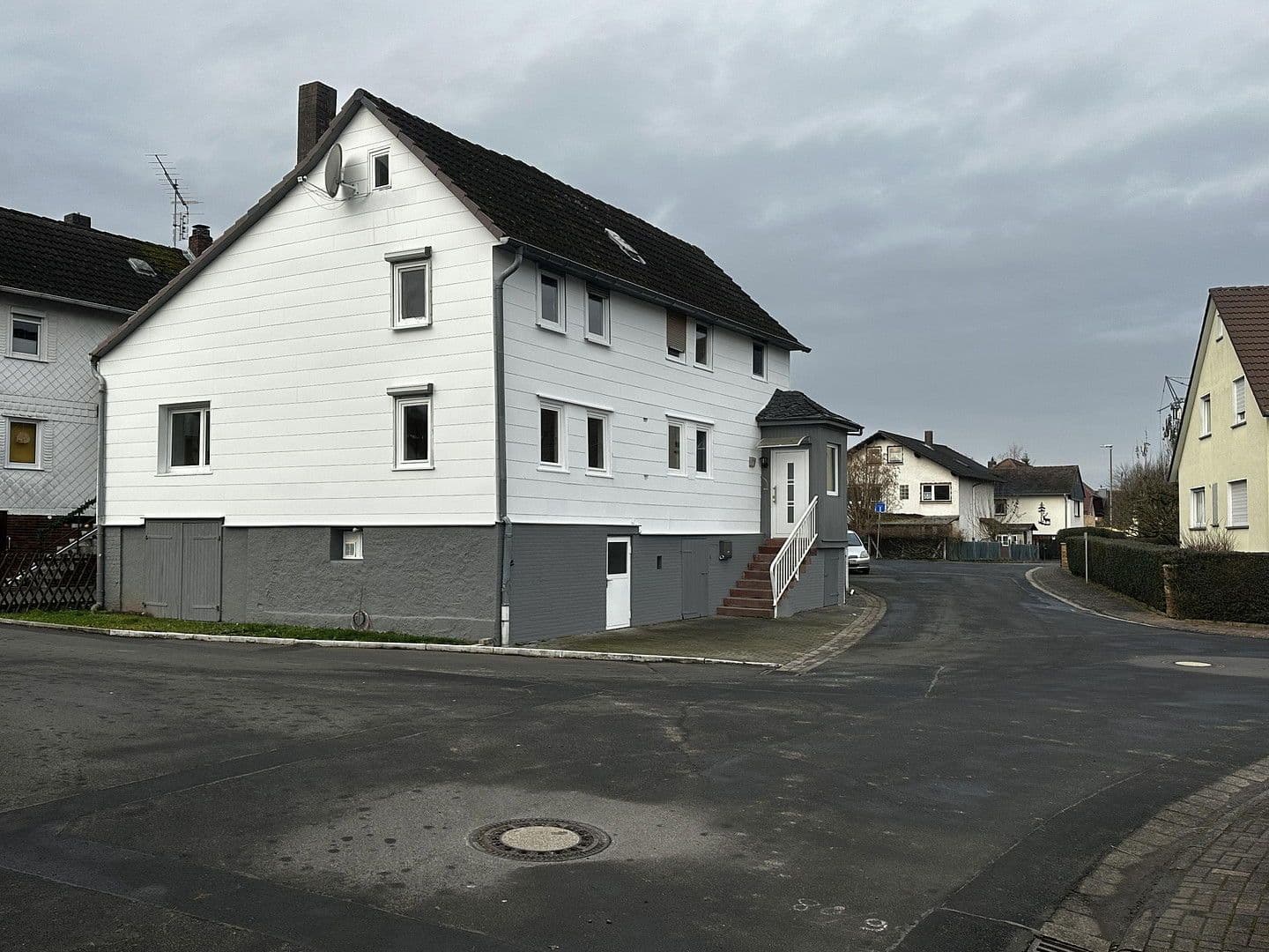 Predaj domu 136 m², pozemek 184 m², Ebsdorfergrund, Hesensko Predaj domu 136 m², pozemek 184 m², Ebsdorfergrund, Hesensko