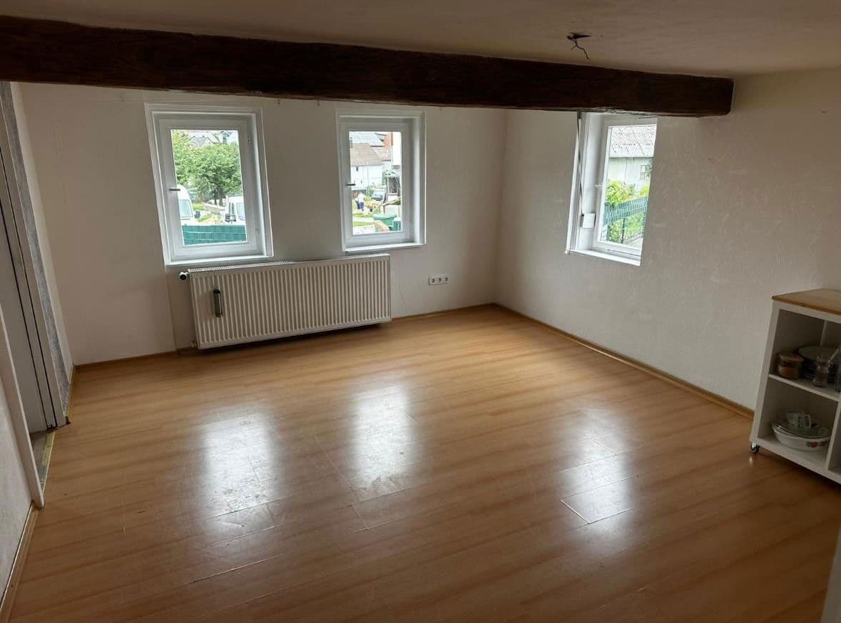 Predaj domu 136 m², pozemek 184 m², Ebsdorfergrund, Hesensko Predaj domu 136 m², pozemek 184 m², Ebsdorfergrund, Hesensko