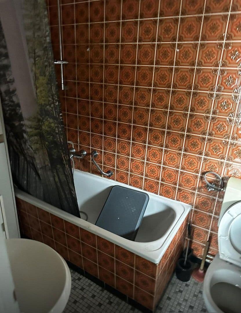 Predaj domu 136 m², pozemek 184 m², Ebsdorfergrund, Hesensko Predaj domu 136 m², pozemek 184 m², Ebsdorfergrund, Hesensko