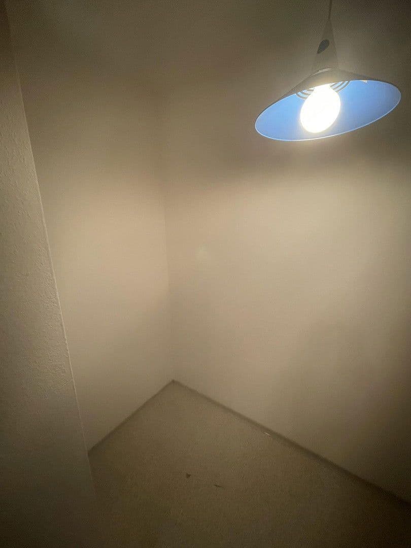 Prenájom bytu 4-izbový 96 m², Wolfgang-Höfer-Str., Ingolstadt, Bavorsko Prenájom bytu 4-izbový 96 m², Wolfgang-Höfer-Str., Ingolstadt, Bavorsko