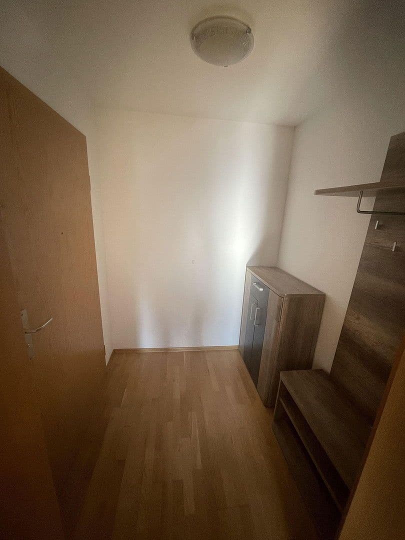 Prenájom bytu 4-izbový 96 m², Wolfgang-Höfer-Str., Ingolstadt, Bavorsko Prenájom bytu 4-izbový 96 m², Wolfgang-Höfer-Str., Ingolstadt, Bavorsko