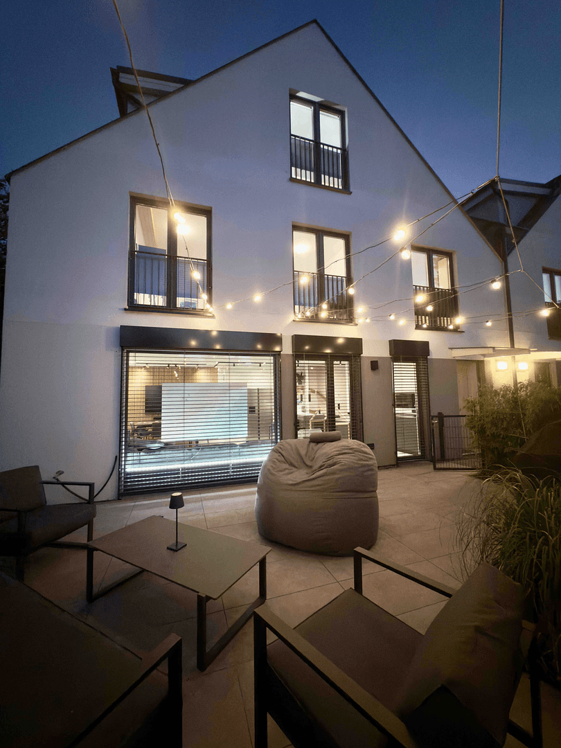 Prenájom bytu 4-izbový 124 m², Hamburg, Hamburg Prenájom bytu 4-izbový 124 m², Hamburg, Hamburg