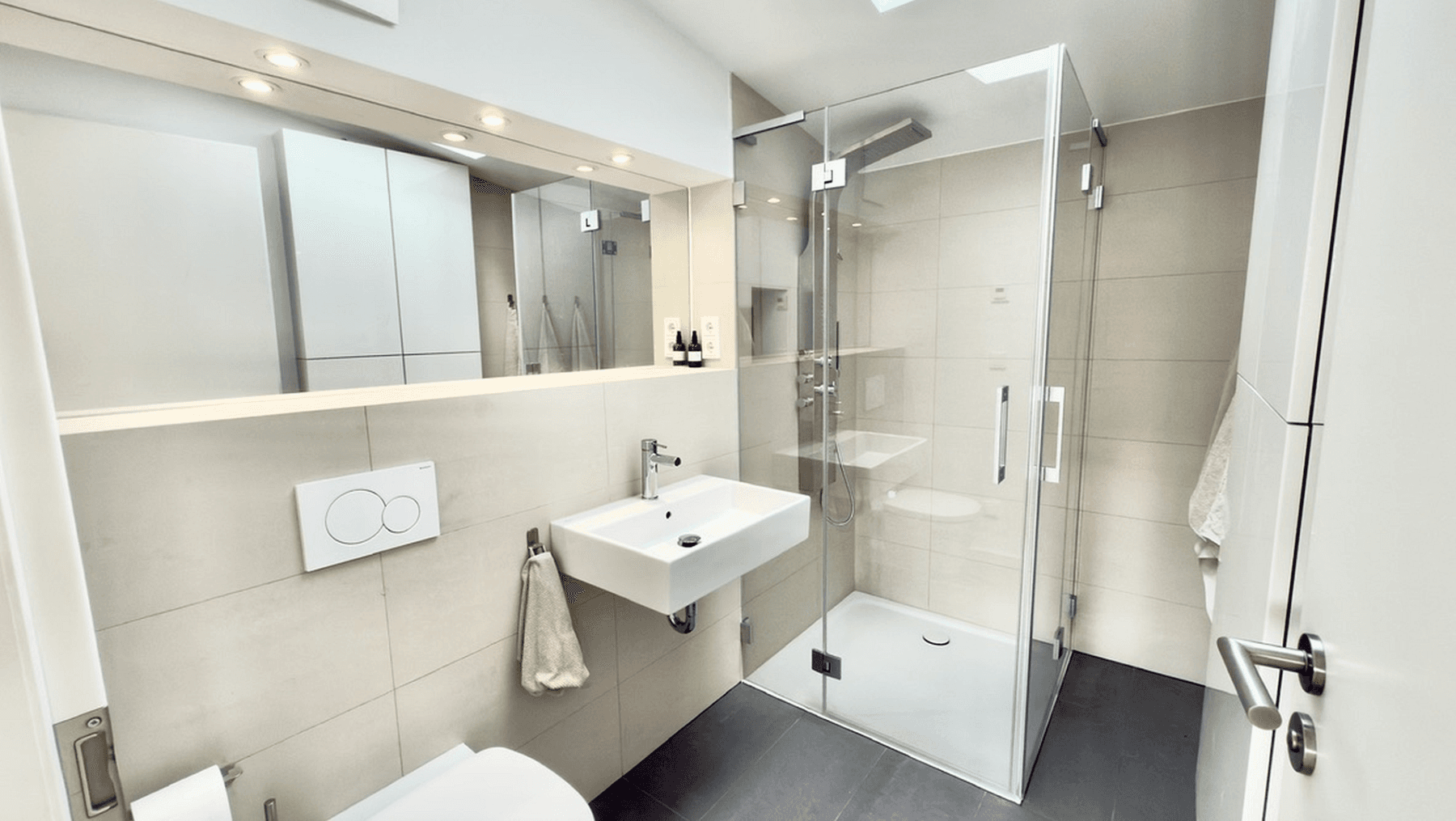 Prenájom bytu 4-izbový 124 m², Hamburg, Hamburg Prenájom bytu 4-izbový 124 m², Hamburg, Hamburg