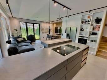 Prenájom bytu 4-izbový 124 m², Hamburg, Hamburg Prenájom bytu 4-izbový 124 m², Hamburg, Hamburg