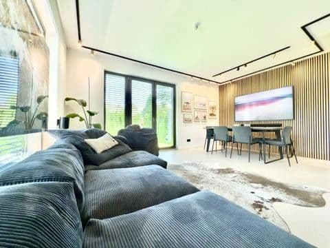 Prenájom bytu 4-izbový 124 m², Hamburg, Hamburg Prenájom bytu 4-izbový 124 m², Hamburg, Hamburg