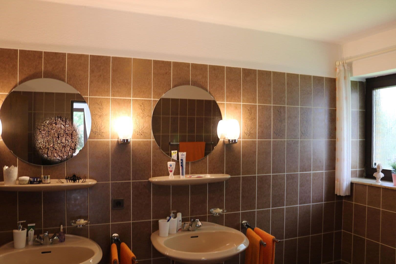 Predaj domu 204 m², pozemek 1.209 m², Hude (Oldenburg), Dolné Sasko Predaj domu 204 m², pozemek 1.209 m², Hude (Oldenburg), Dolné Sasko