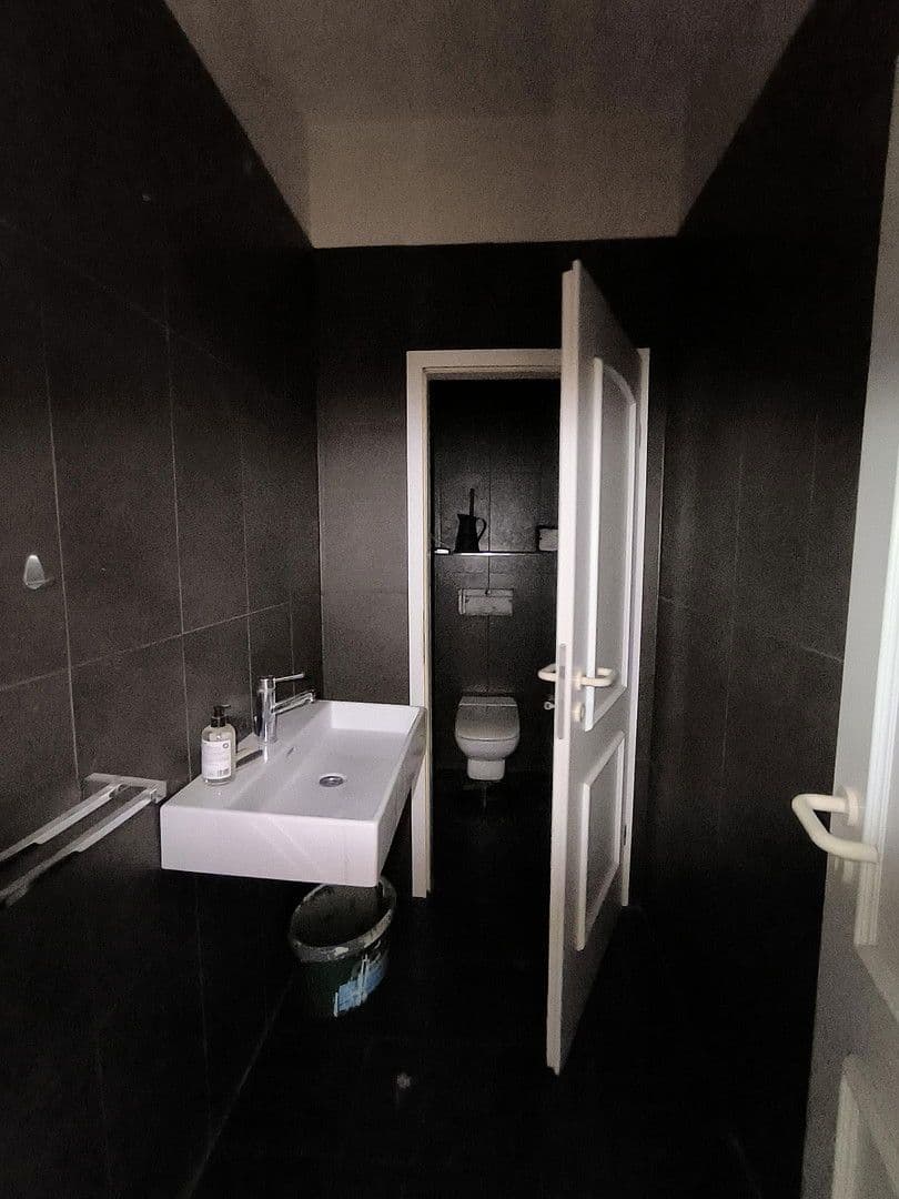 Prenájom nebytového priestoru 9 m², Hegelstraße 19, Magdeburg, Sasko-Anhaltsko Prenájom nebytového priestoru 9 m², Hegelstraße 19, Magdeburg, Sasko-Anhaltsko