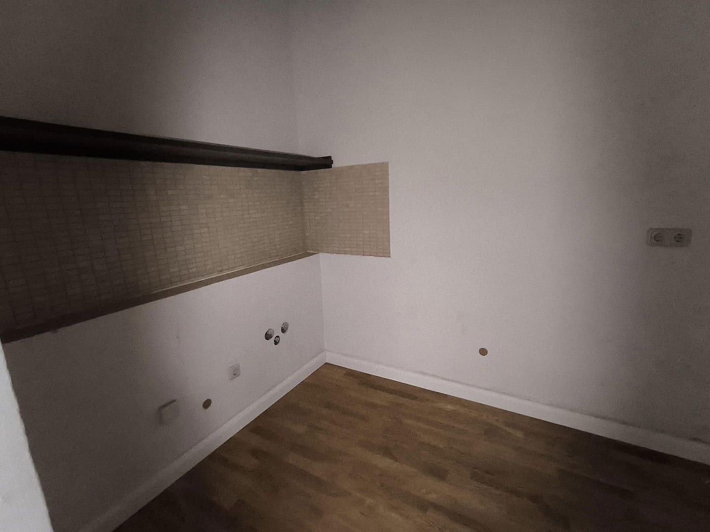 Prenájom nebytového priestoru 9 m², Hegelstraße 19, Magdeburg, Sasko-Anhaltsko Prenájom nebytového priestoru 9 m², Hegelstraße 19, Magdeburg, Sasko-Anhaltsko