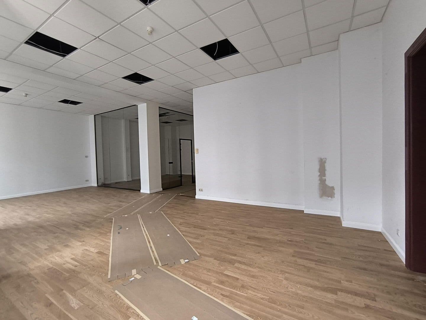 Prenájom nebytového priestoru 9 m², Hegelstraße 19, Magdeburg, Sasko-Anhaltsko Prenájom nebytového priestoru 9 m², Hegelstraße 19, Magdeburg, Sasko-Anhaltsko
