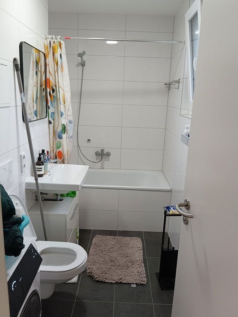 Prenájom bytu 4-izbový 84 m², Fritz-Bauer-Str., München, Bavorsko Prenájom bytu 4-izbový 84 m², Fritz-Bauer-Str., München, Bavorsko