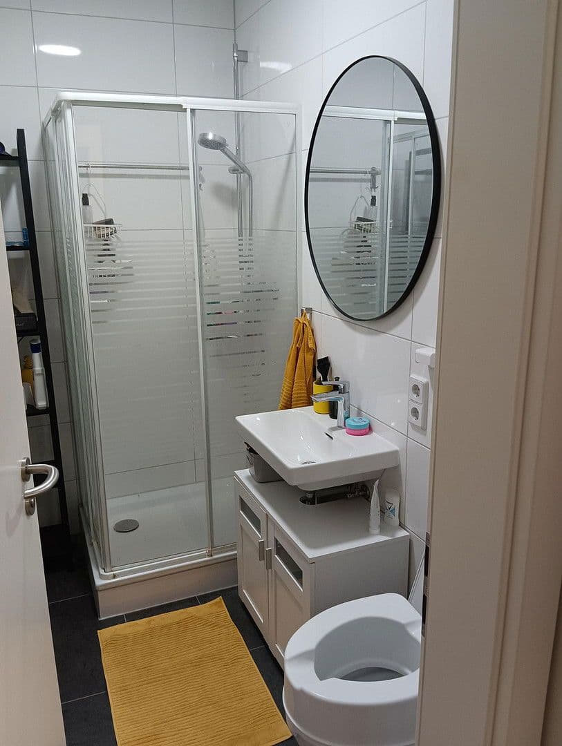 Prenájom bytu 4-izbový 84 m², Fritz-Bauer-Str., München, Bavorsko Prenájom bytu 4-izbový 84 m², Fritz-Bauer-Str., München, Bavorsko