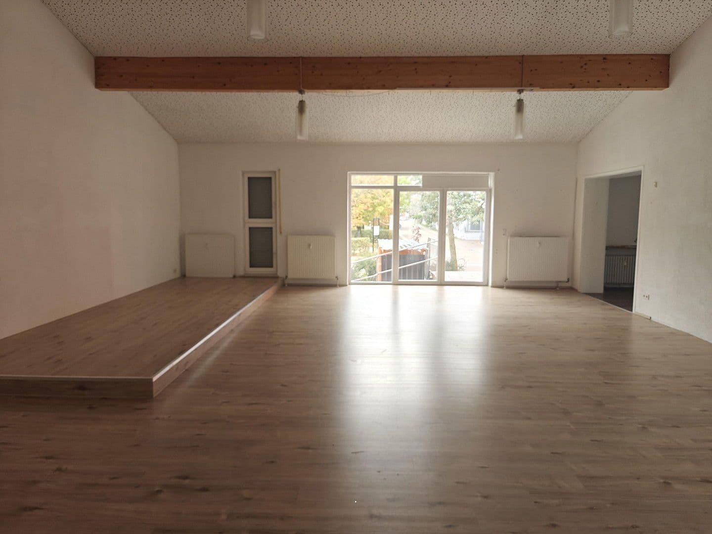 Prenájom nebytového priestoru 306 m², Anbacherstr. 26, Gunzenhausen, Bavorsko Prenájom nebytového priestoru 306 m², Anbacherstr. 26, Gunzenhausen, Bavorsko