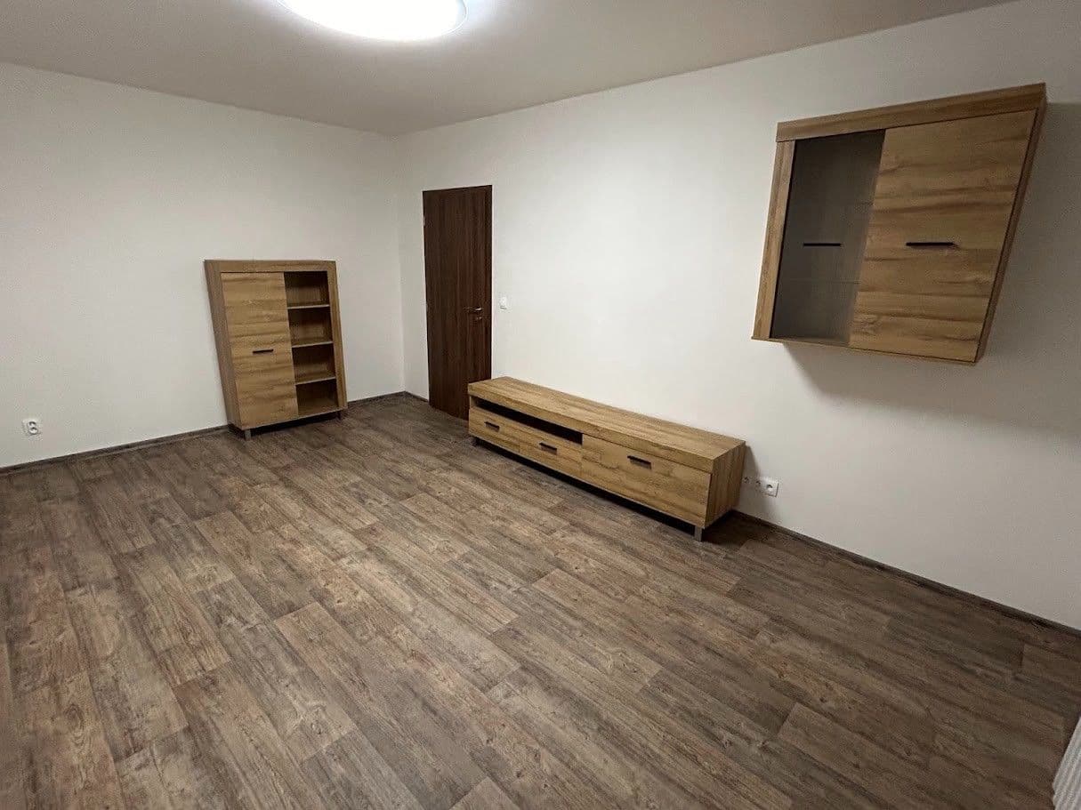 Predaj bytu 3-izbový 59 m², Oráčova, Ostrava, Moravskoslezský kraj Predaj bytu 3-izbový 59 m², Oráčova, Ostrava, Moravskoslezský kraj