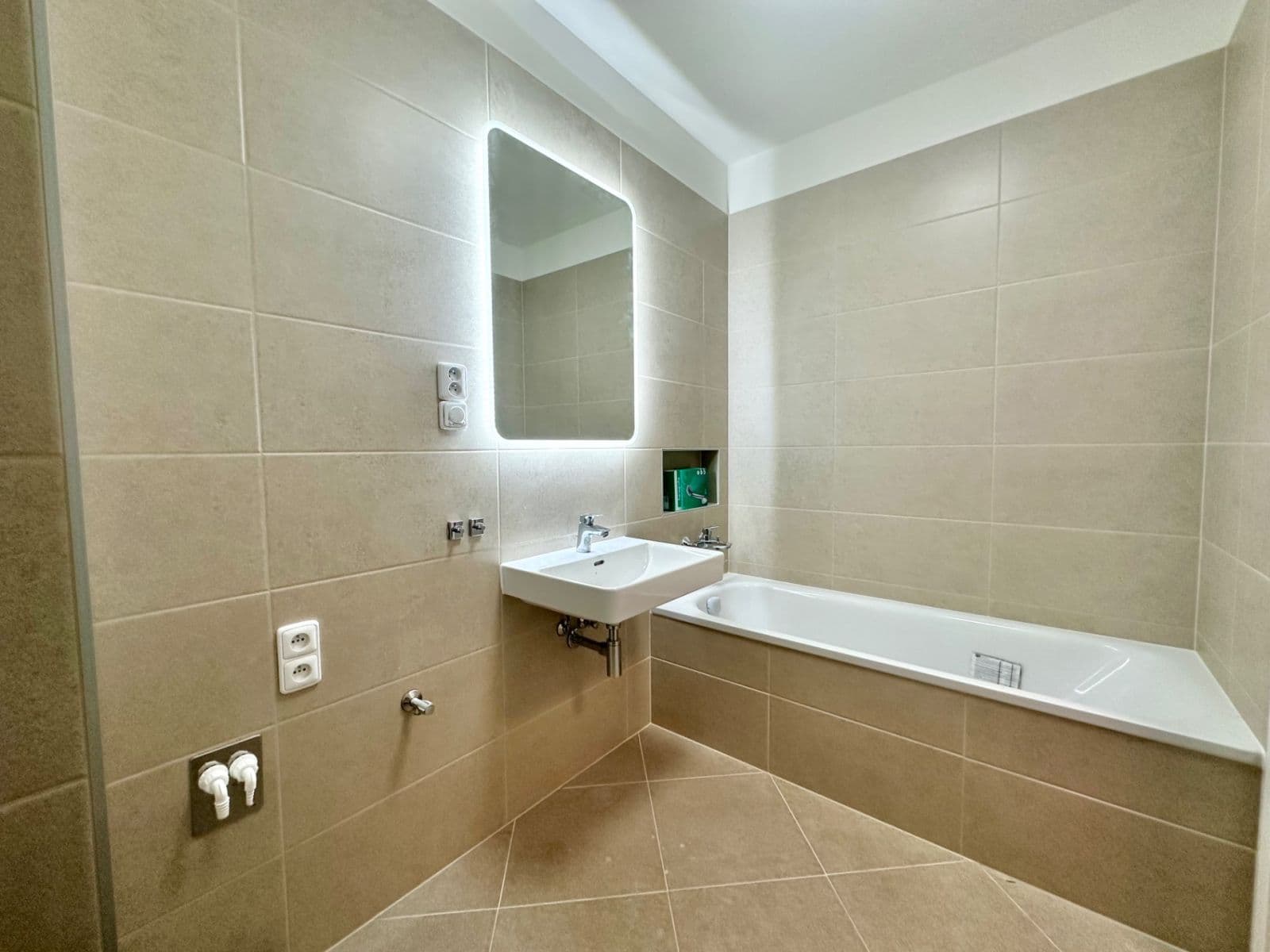 Prenájom bytu 2-izbový 58 m², Stočesova, Praha, Praha Prenájom bytu 2-izbový 58 m², Stočesova, Praha, Praha