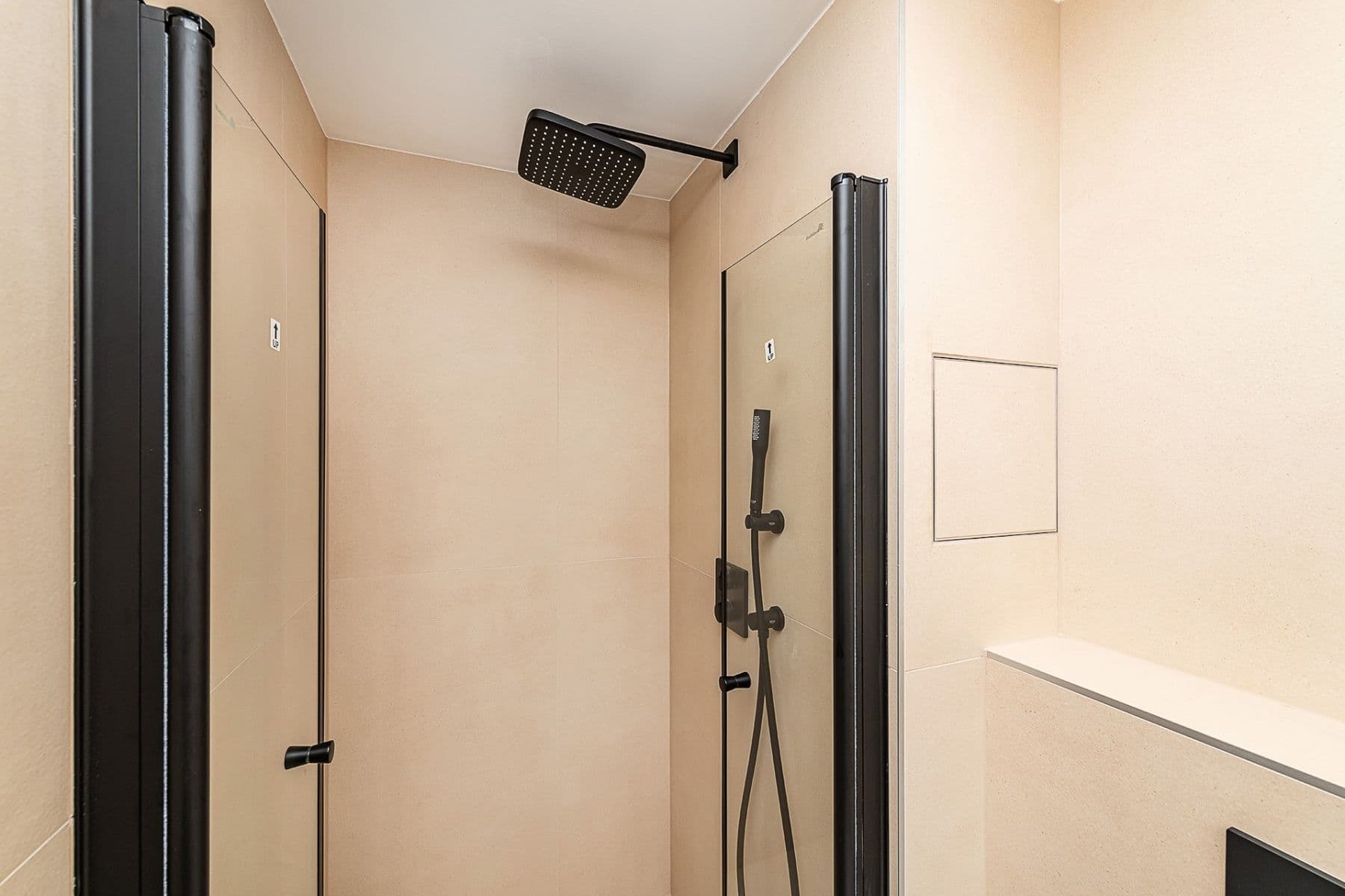 Predaj bytu 4-izbový 75 m², Hřibská, Praha, Praha Predaj bytu 4-izbový 75 m², Hřibská, Praha, Praha