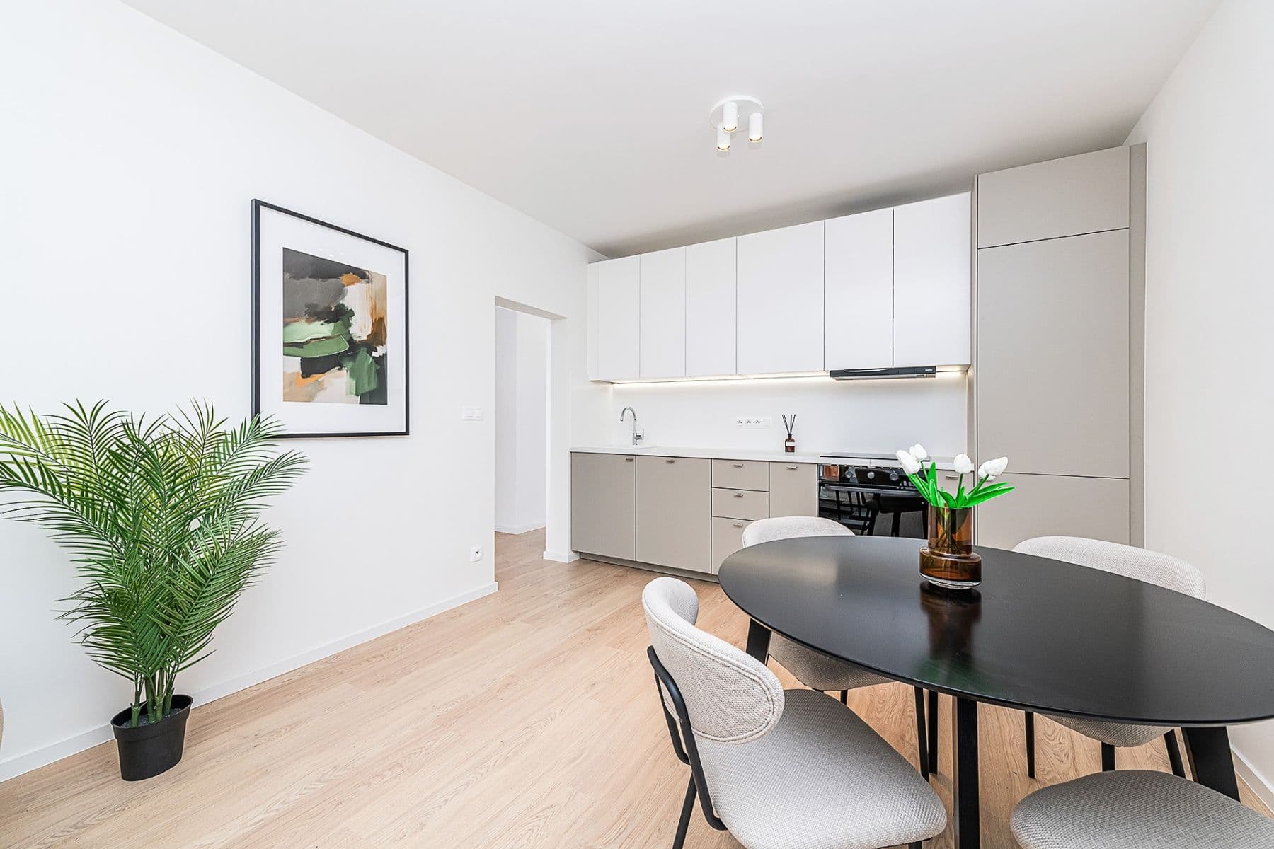 Predaj bytu 4-izbový 75 m², Hřibská, Praha, Praha Predaj bytu 4-izbový 75 m², Hřibská, Praha, Praha