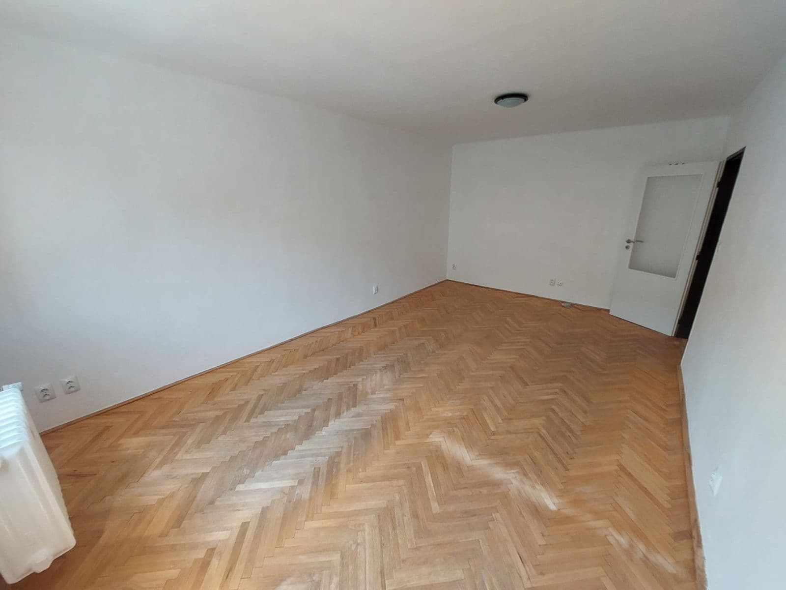 Prenájom bytu 1-izbový 42 m², Smrková, Plzeň, Plzeňský kraj Prenájom bytu 1-izbový 42 m², Smrková, Plzeň, Plzeňský kraj