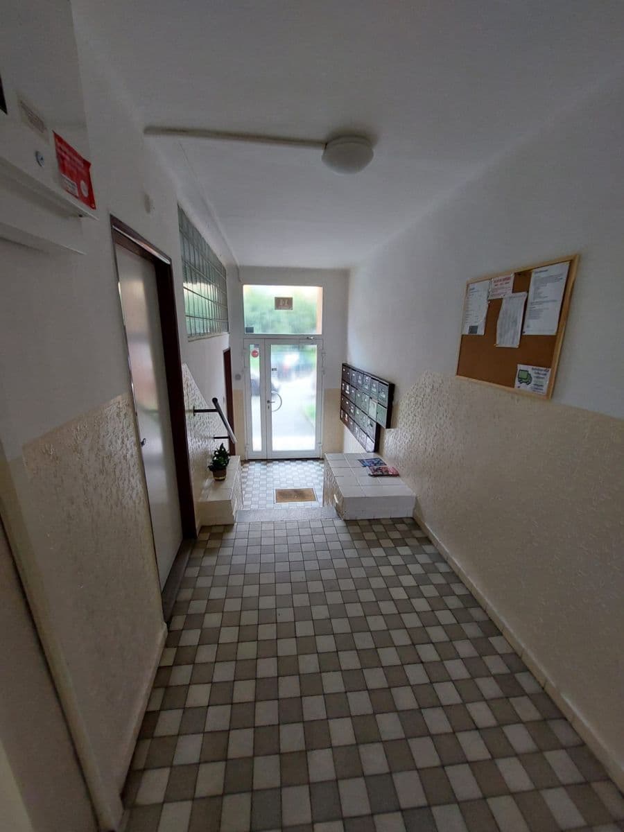 Prenájom bytu 1-izbový 42 m², Smrková, Plzeň, Plzeňský kraj Prenájom bytu 1-izbový 42 m², Smrková, Plzeň, Plzeňský kraj