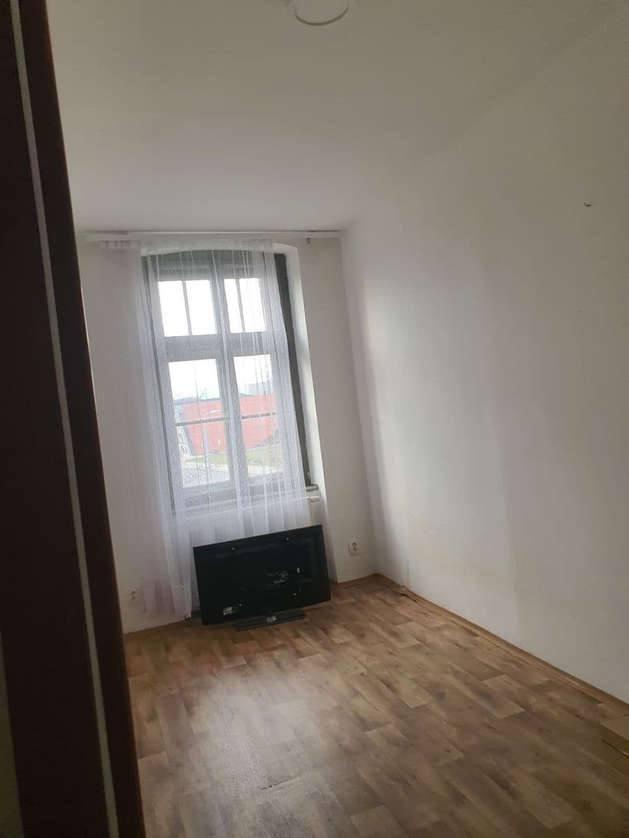 Prenájom bytu 3-izbový 100 m², sady Pětatřicátníků, Plzeň, Plzeňský kraj Prenájom bytu 3-izbový 100 m², sady Pětatřicátníků, Plzeň, Plzeňský kraj