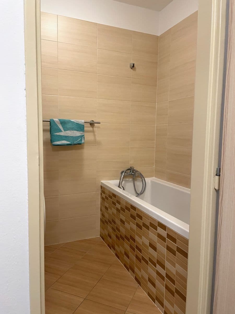 Predaj bytu 3-izbový 76 m², Týřovická, Praha, Praha Predaj bytu 3-izbový 76 m², Týřovická, Praha, Praha