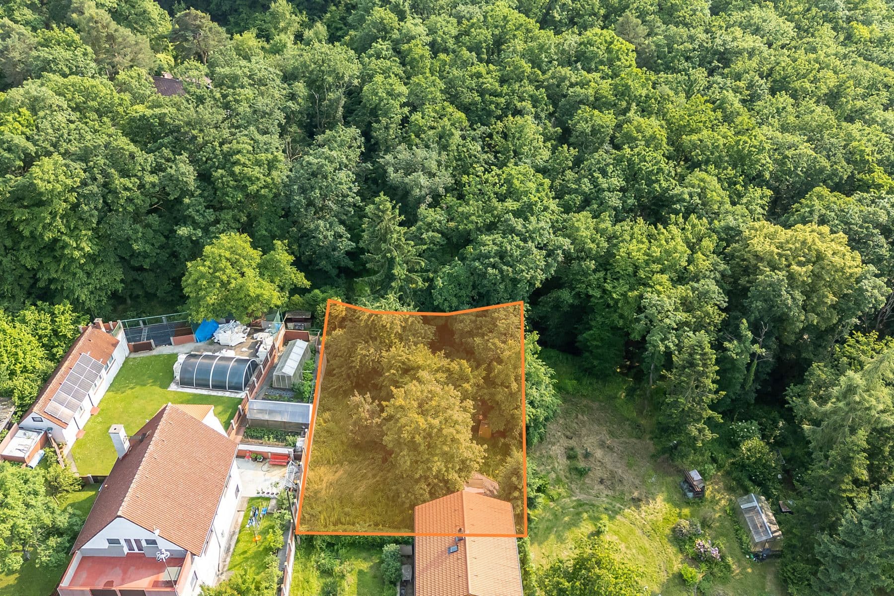 Predaj rekreačného objektu 35 m², pozemek 614 m², Ke Lhotě, Dolní Břežany, Středočeský kraj Predaj rekreačného objektu 35 m², pozemek 614 m², Ke Lhotě, Dolní Břežany, Středočeský kraj