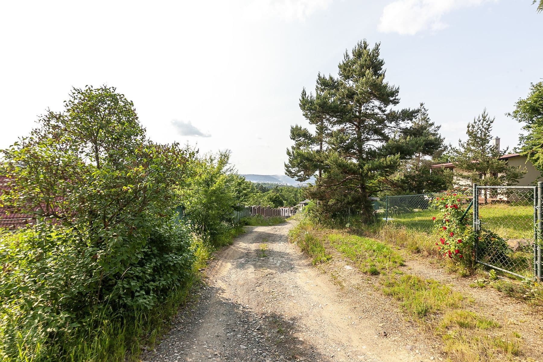 Predaj rekreačného objektu 35 m², pozemek 614 m², Ke Lhotě, Dolní Břežany, Středočeský kraj Predaj rekreačného objektu 35 m², pozemek 614 m², Ke Lhotě, Dolní Břežany, Středočeský kraj