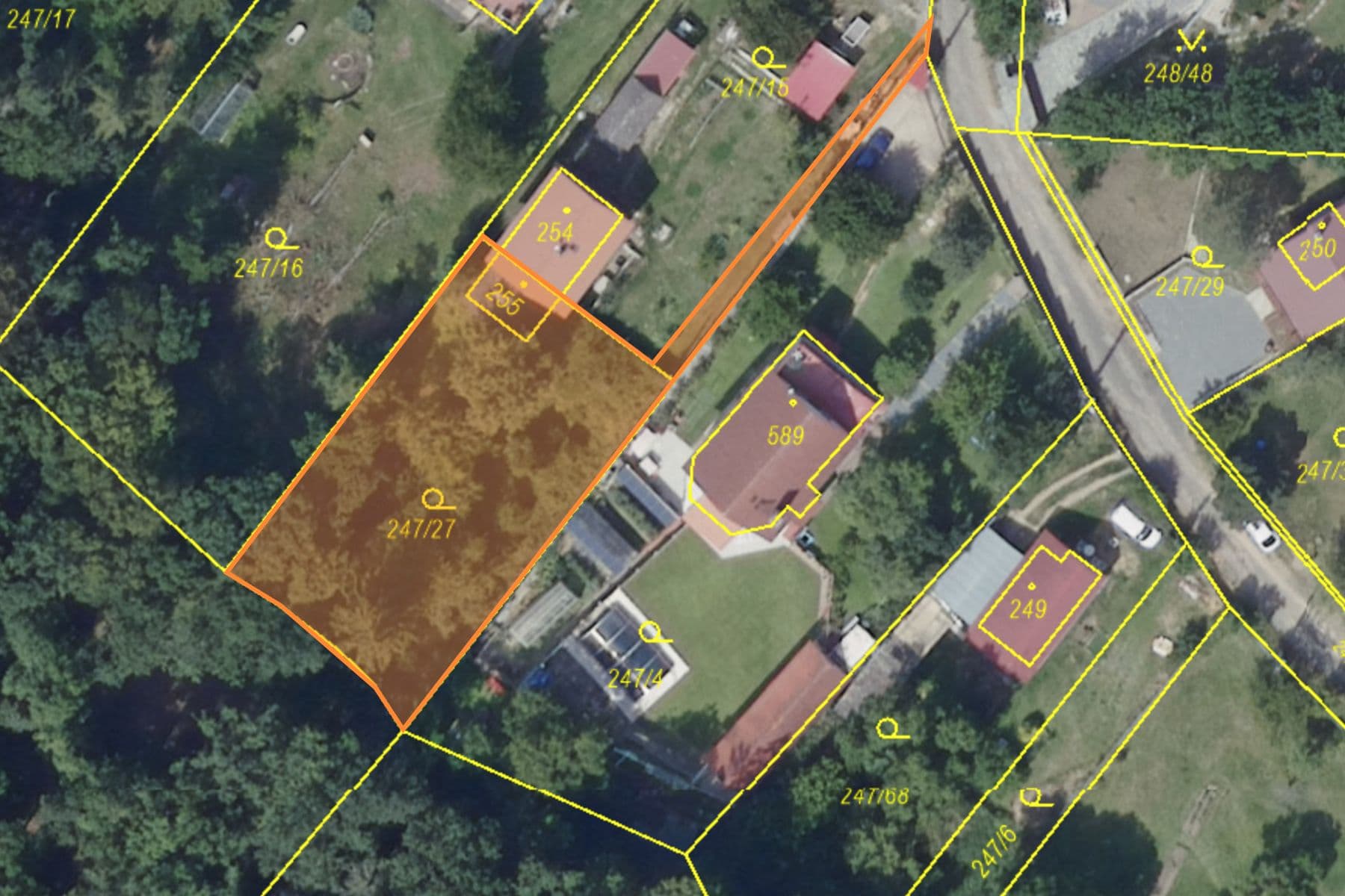 Predaj rekreačného objektu 35 m², pozemek 614 m², Ke Lhotě, Dolní Břežany, Středočeský kraj Predaj rekreačného objektu 35 m², pozemek 614 m², Ke Lhotě, Dolní Břežany, Středočeský kraj