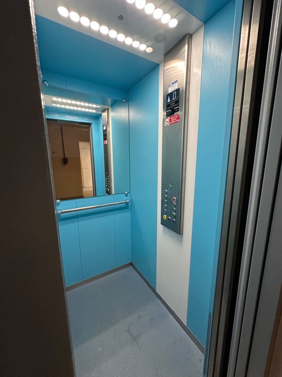 Prenájom bytu 3-izbový 81 m², Livornská, Praha, Praha Prenájom bytu 3-izbový 81 m², Livornská, Praha, Praha