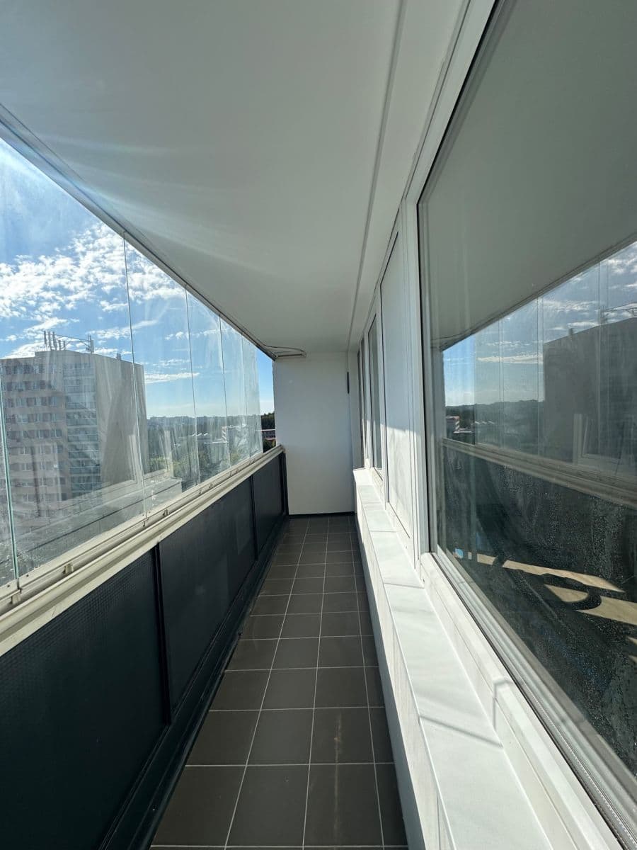 Prenájom bytu 3-izbový 81 m², Livornská, Praha, Praha Prenájom bytu 3-izbový 81 m², Livornská, Praha, Praha