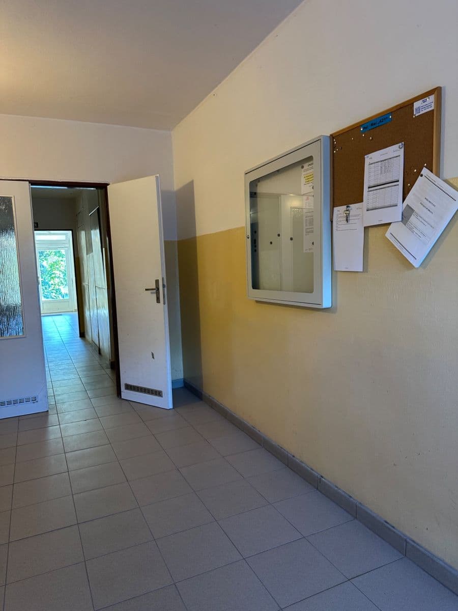 Prenájom bytu 3-izbový 81 m², Livornská, Praha, Praha Prenájom bytu 3-izbový 81 m², Livornská, Praha, Praha