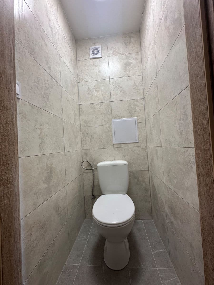 Prenájom bytu 3-izbový 81 m², Livornská, Praha, Praha Prenájom bytu 3-izbový 81 m², Livornská, Praha, Praha