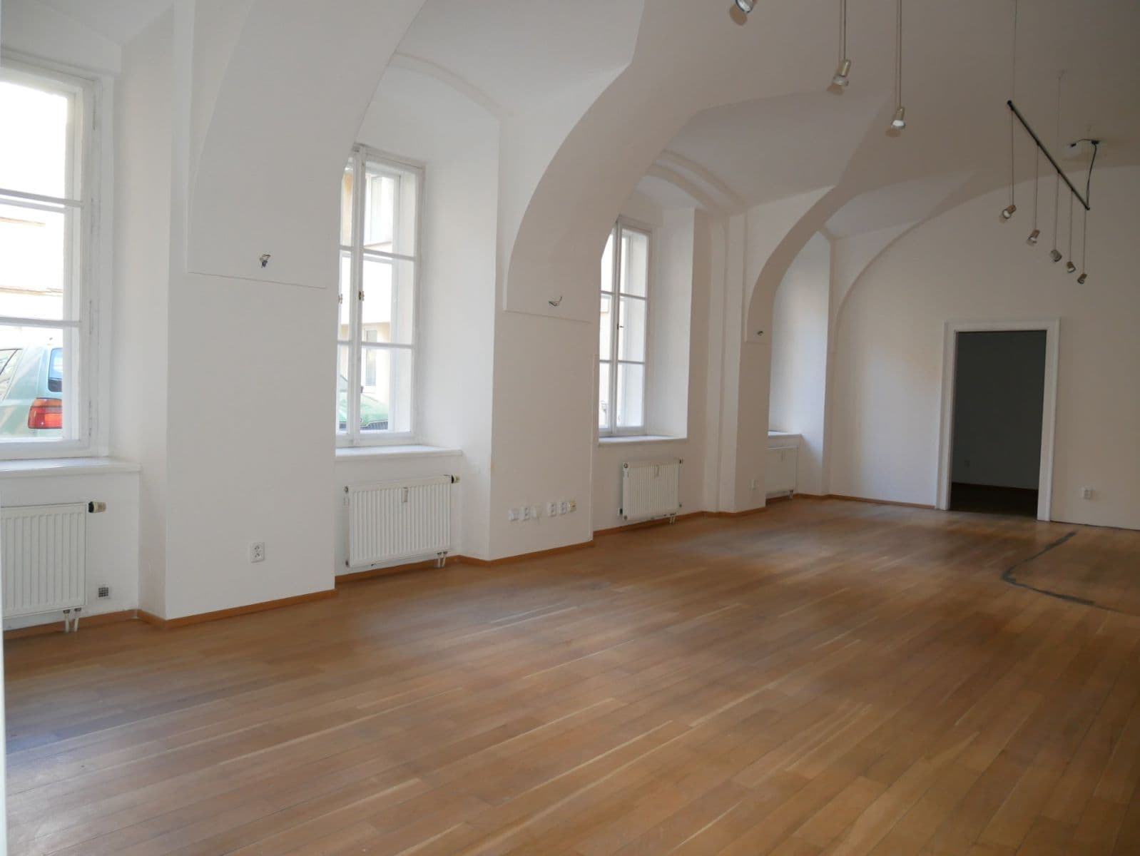 Prenájom kancelárie 80 m², Karmelitská, Praha, Praha Prenájom kancelárie 80 m², Karmelitská, Praha, Praha