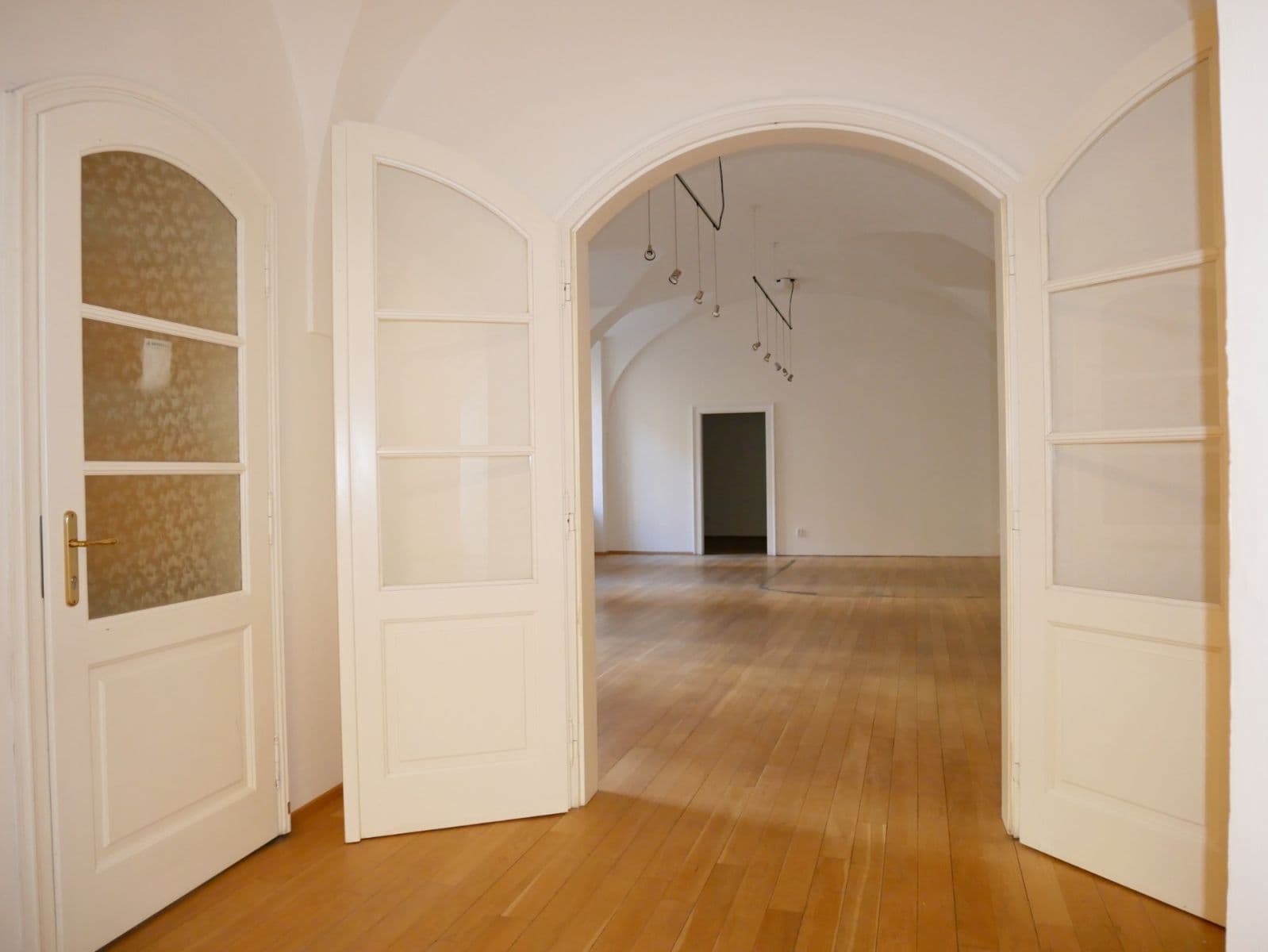 Prenájom kancelárie 80 m², Karmelitská, Praha, Praha Prenájom kancelárie 80 m², Karmelitská, Praha, Praha