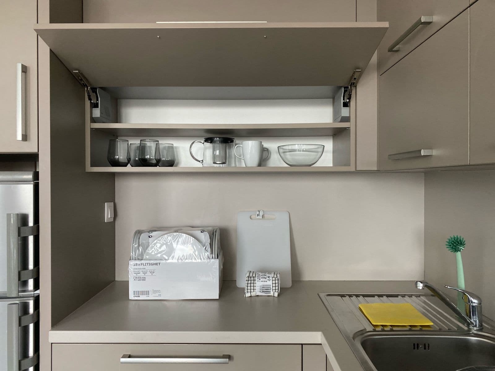 Prenájom bytu 1-izbový 42 m², Škrábkových, Praha, Praha Prenájom bytu 1-izbový 42 m², Škrábkových, Praha, Praha