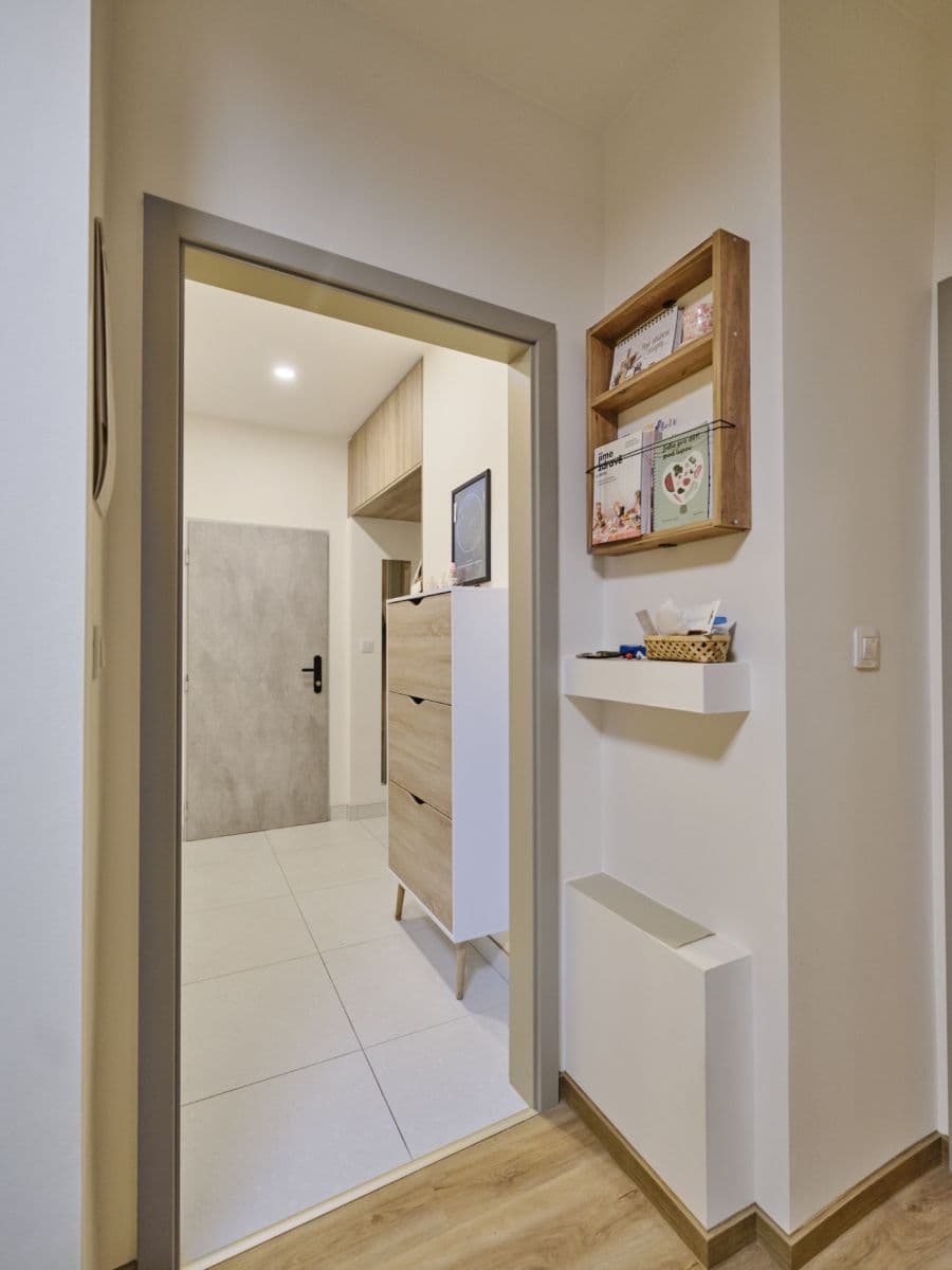 Prenájom bytu 2-izbový 55 m², Svojetická, Praha, Praha Prenájom bytu 2-izbový 55 m², Svojetická, Praha, Praha