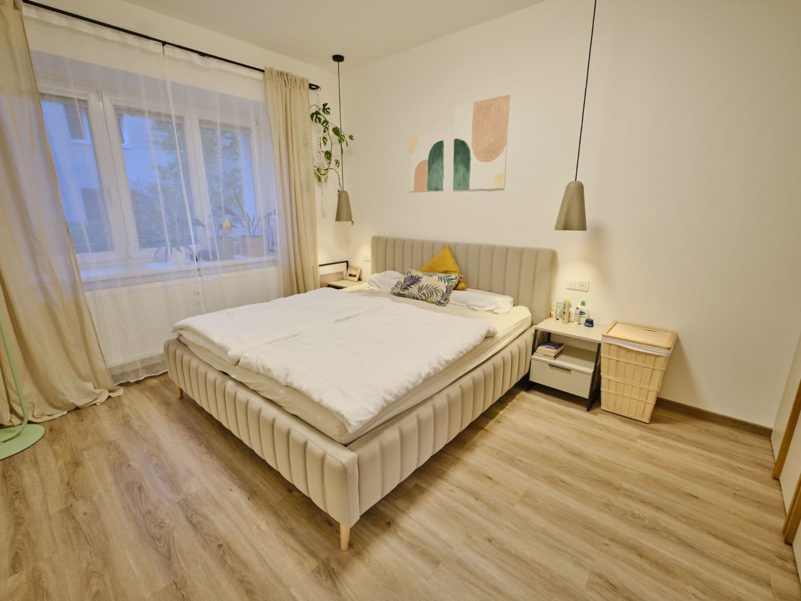 Prenájom bytu 2-izbový 55 m², Svojetická, Praha, Praha Prenájom bytu 2-izbový 55 m², Svojetická, Praha, Praha